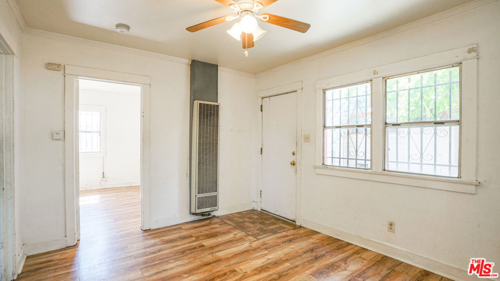 1111 W 47th Street Property Photo 14