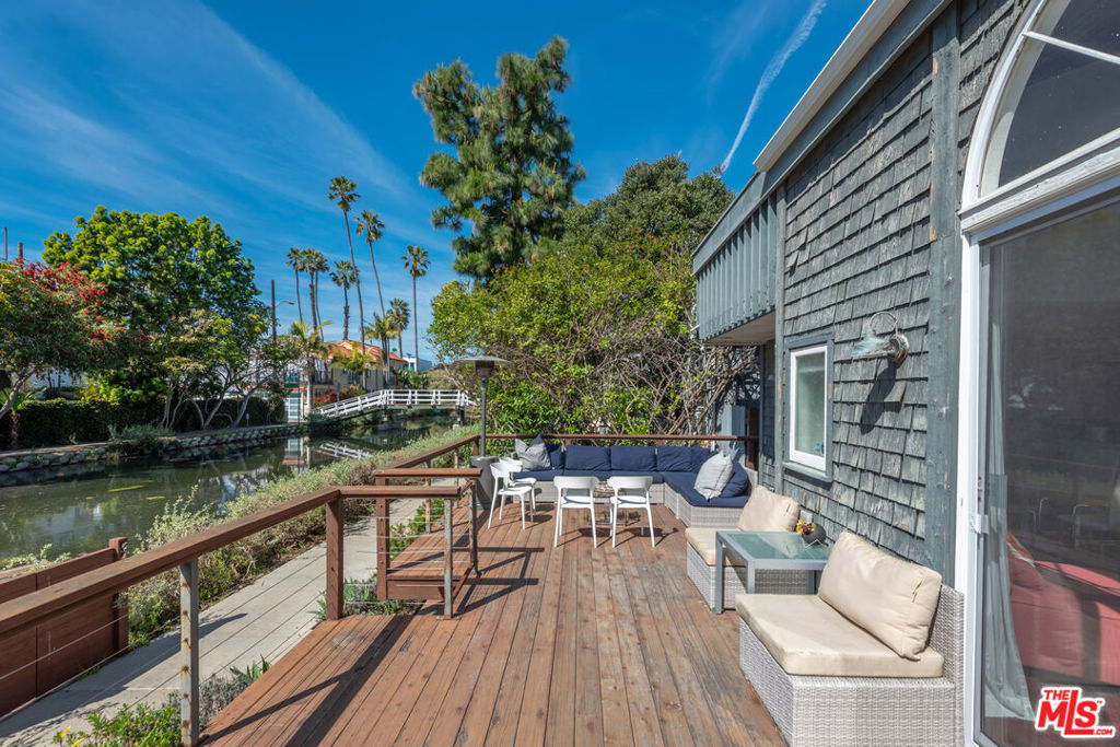 469 Sherman Avenue Property Photo 13