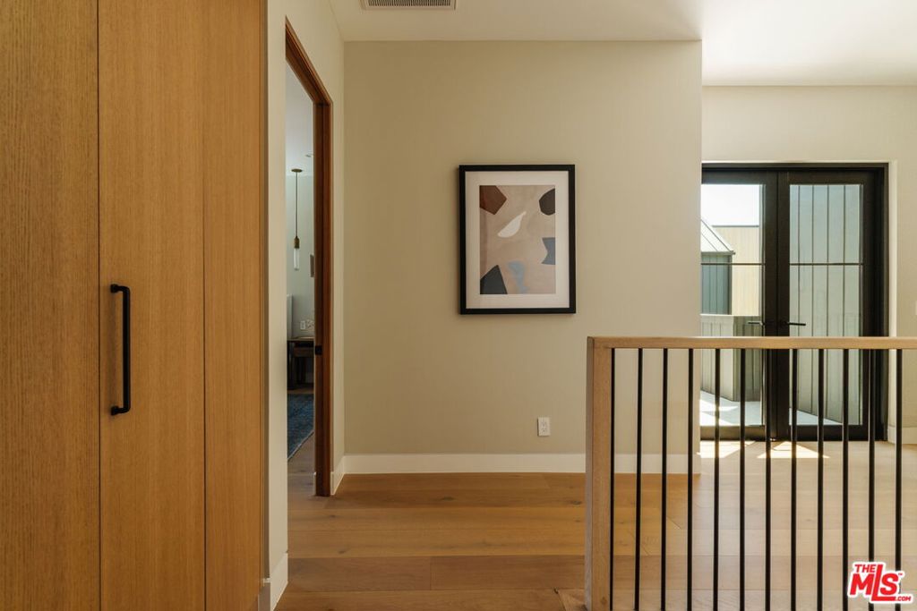 4554 Wortser Avenue Property Photo 20