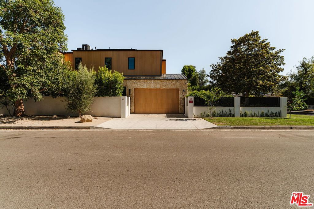 4554 Wortser Avenue Property Photo 47