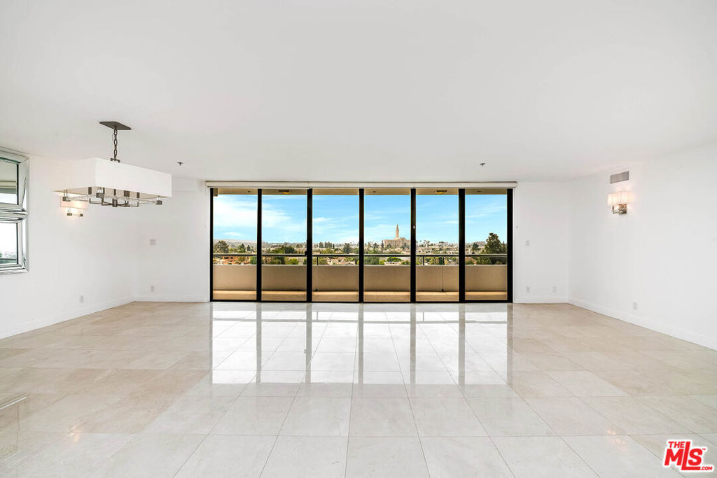 10660 Wilshire Boulevard 701 Property Photo 2