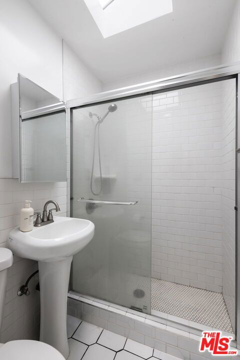 232 Howland Canal Property Photo 16