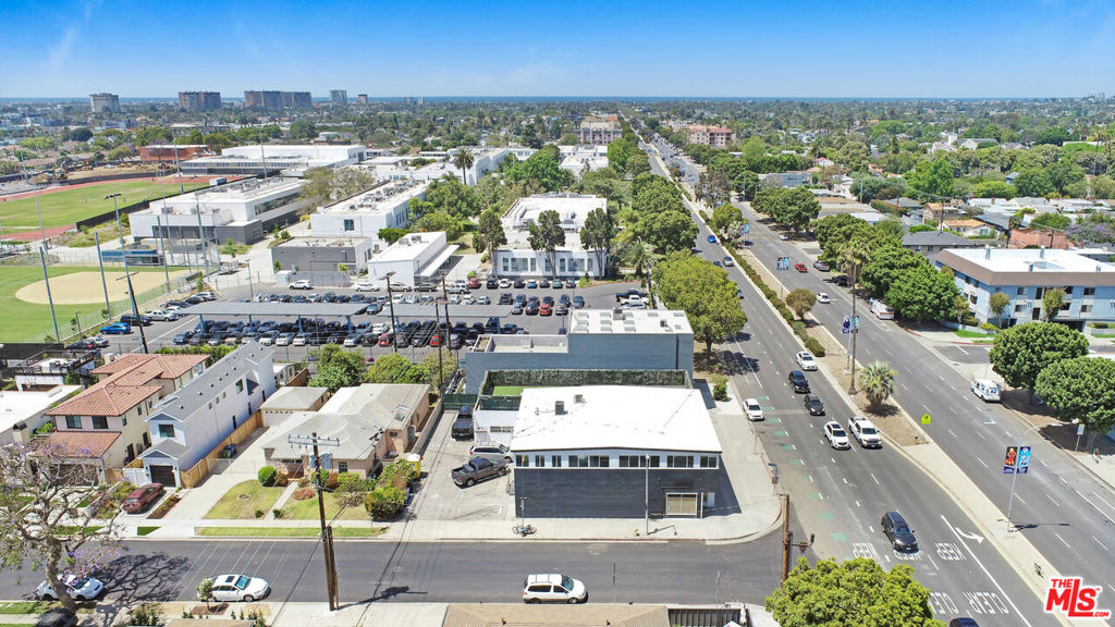 12926 Venice Boulevard Property Photo 13