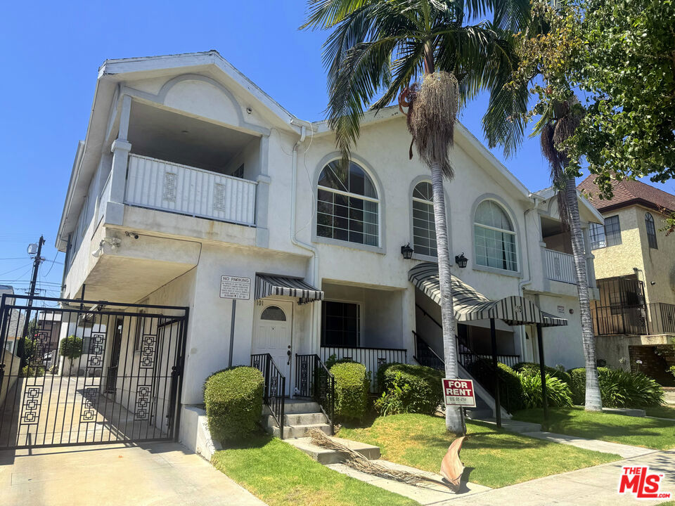 335 -337 E Providencia Avenue Property Photo 2