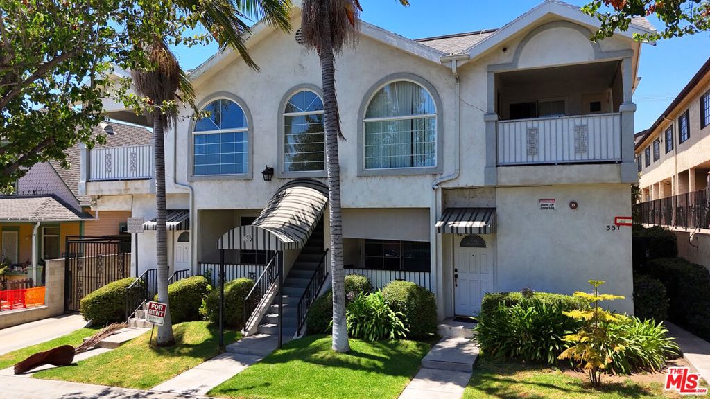 335 -337 E Providencia Avenue Property Photo 9