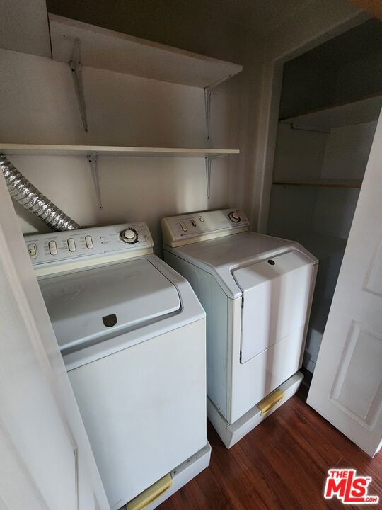 335 -337 E Providencia Avenue Property Photo 11