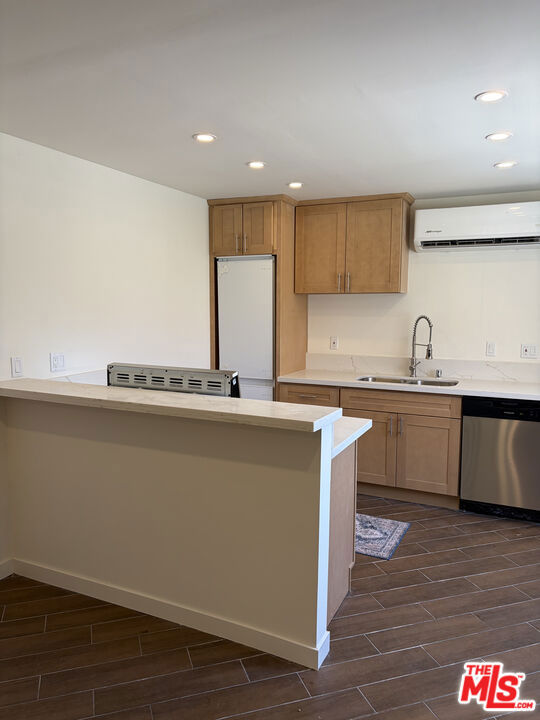 64285 Spyglass Avenue 16 Property Photo 6