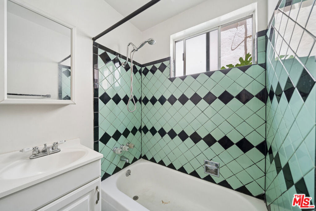 153 S Crescent Drive 3 Property Photo 12