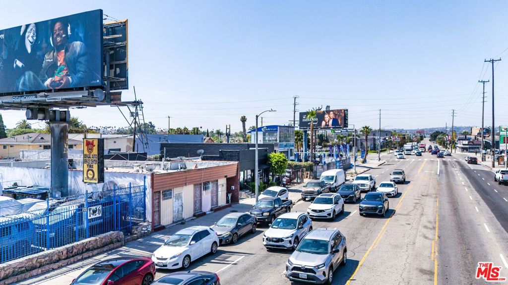 1430 S La Brea Avenue Property Photo 3