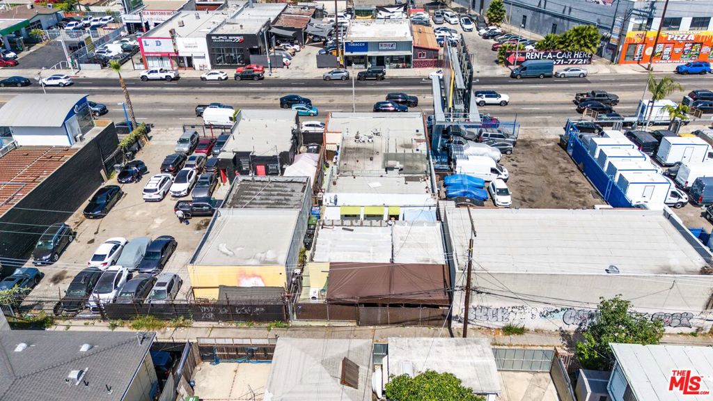 1430 S La Brea Avenue Property Photo 10