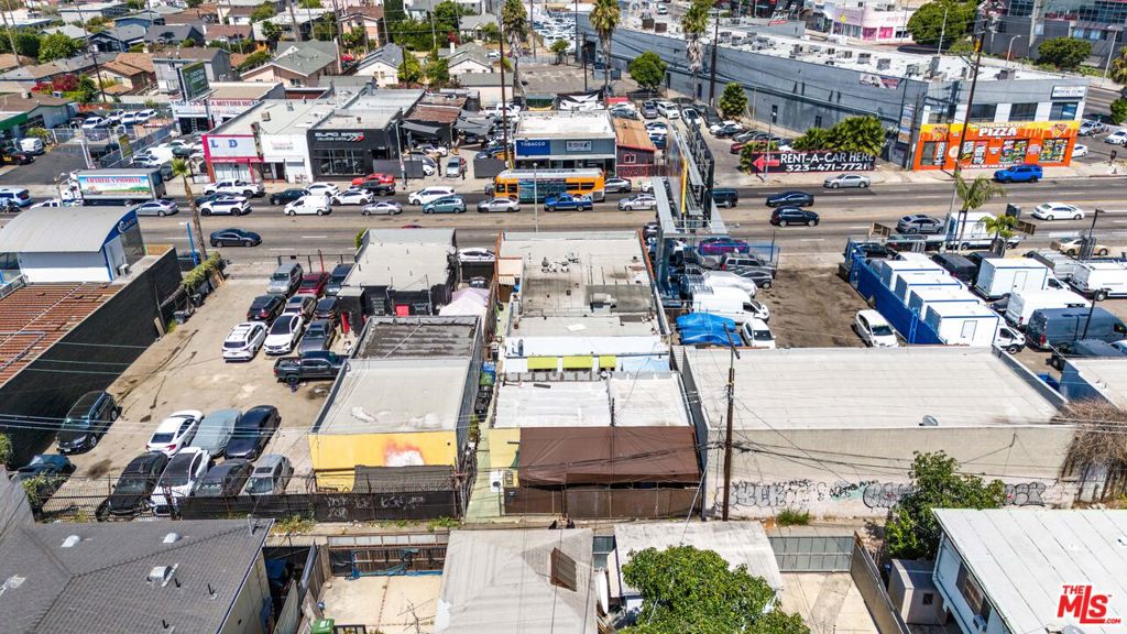 1430 S La Brea Avenue Property Photo 16