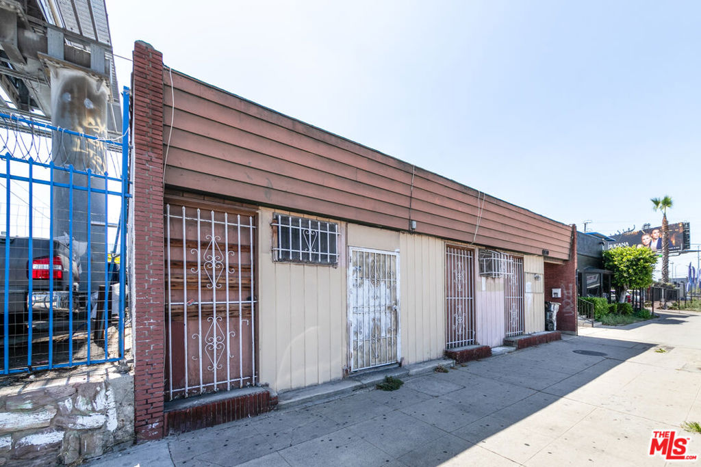 1430 S La Brea Avenue Property Photo 17