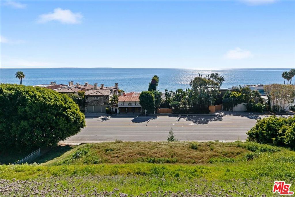 22411 Pacific Coast Highway Property Photo 3