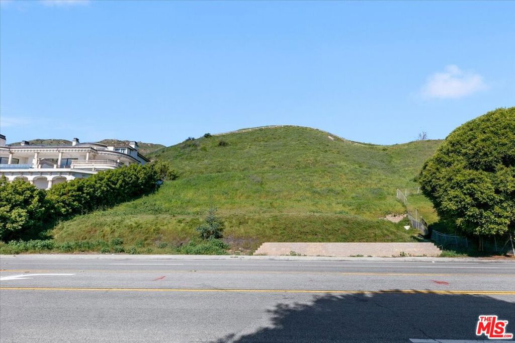22411 Pacific Coast Highway Property Photo 9