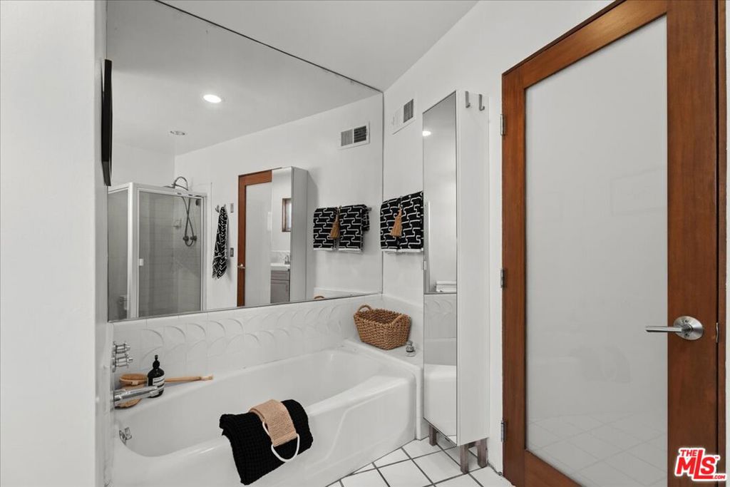 3234 Hillock Drive Property Photo 24