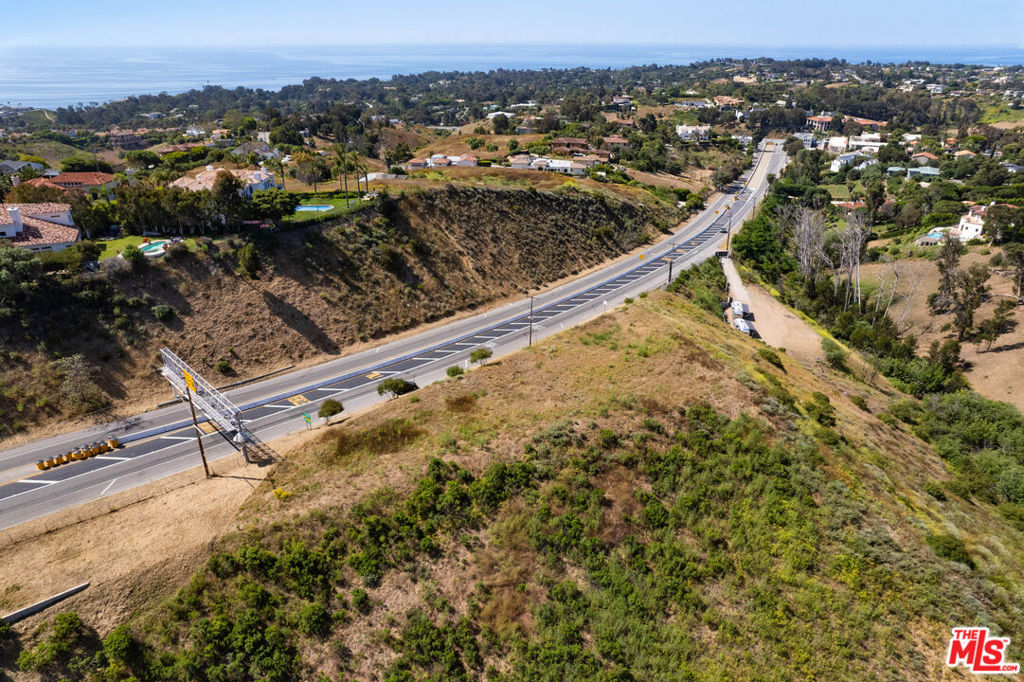 6111 Kanan Dume Road Property Photo 10