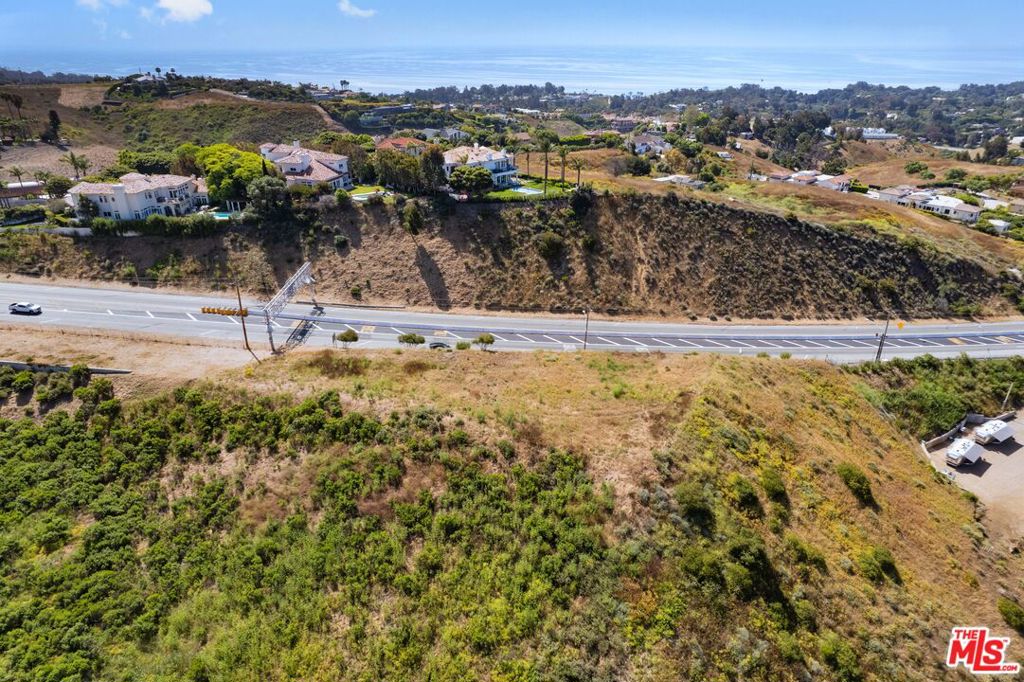 6111 Kanan Dume Road Property Photo 11