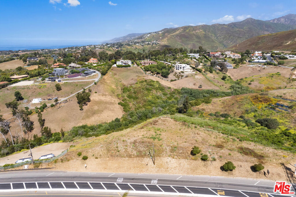 6111 Kanan Dume Road Property Photo 12