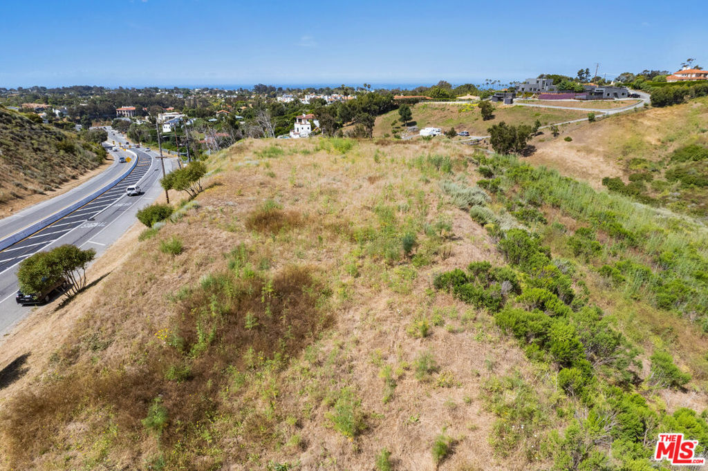 6111 Kanan Dume Road Property Photo 13