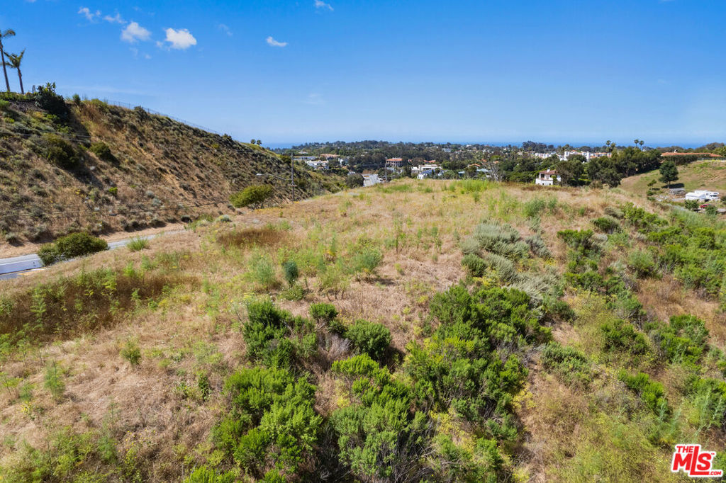 6111 Kanan Dume Road Property Photo 14