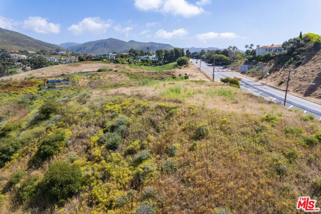 6111 Kanan Dume Road Property Photo 15