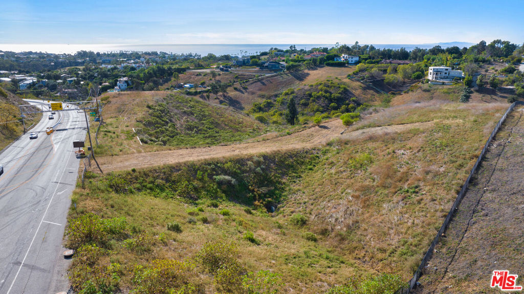 5981 Kanan Dume Road Property Photo 6