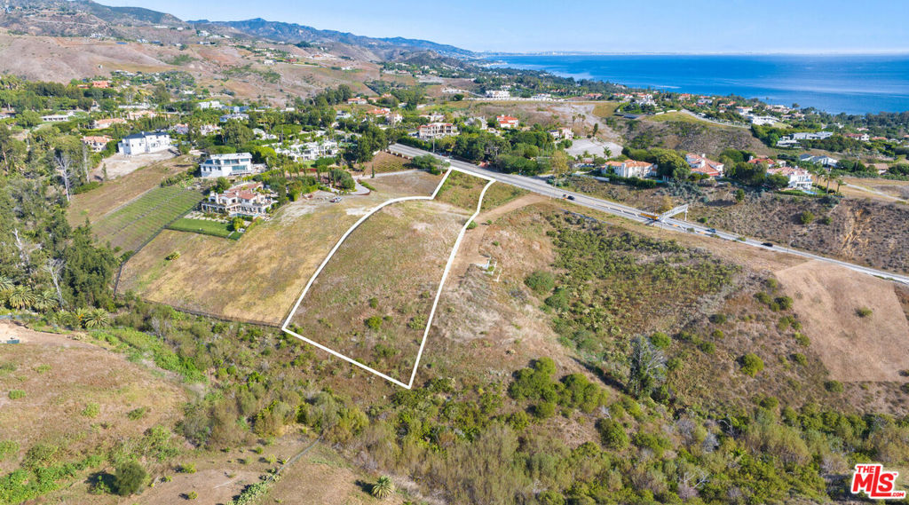 5981 Kanan Dume Road Property Photo 9