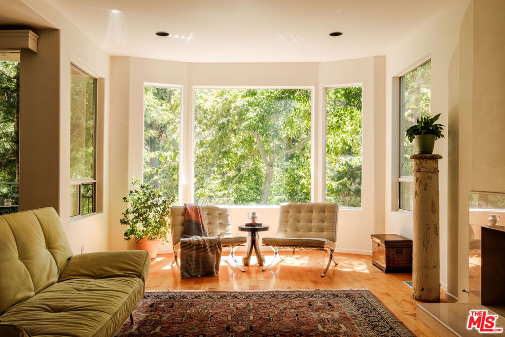 10055 Reevesbury Drive Property Photo 1