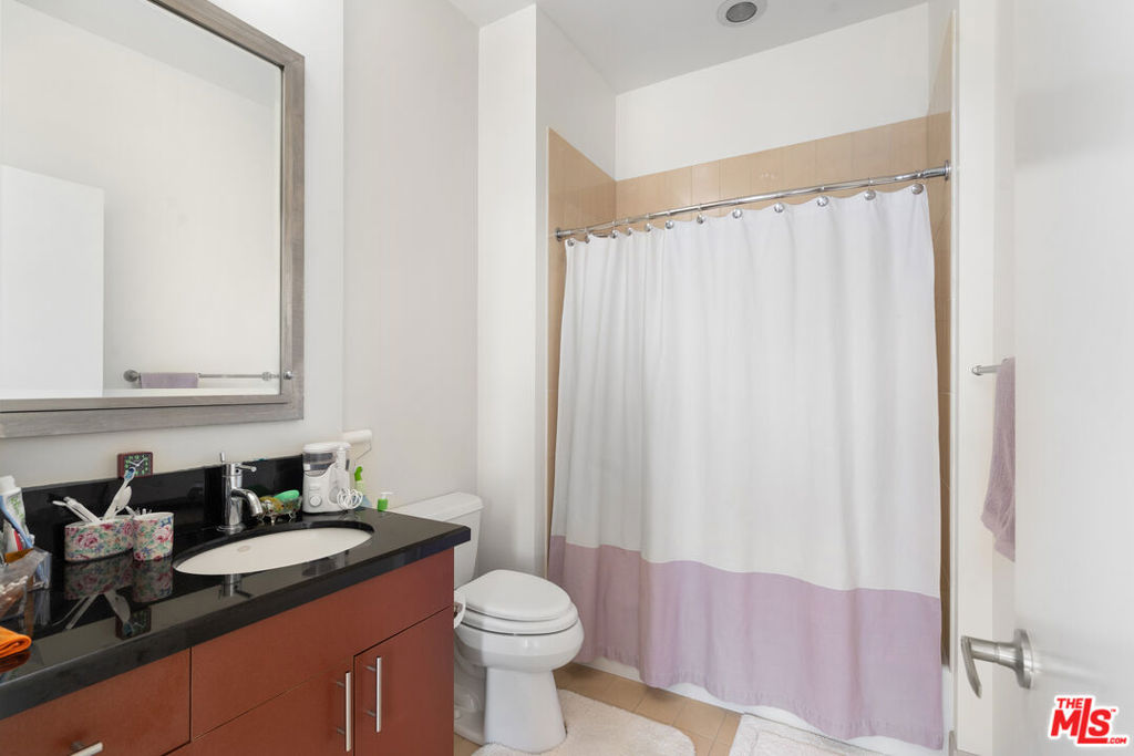 3810 Wilshire Boulevard 712 Property Photo 5