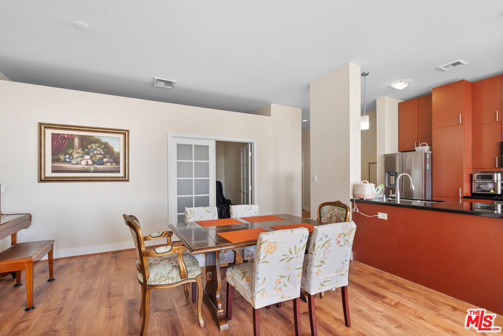 3810 Wilshire Boulevard 712 Property Photo 18