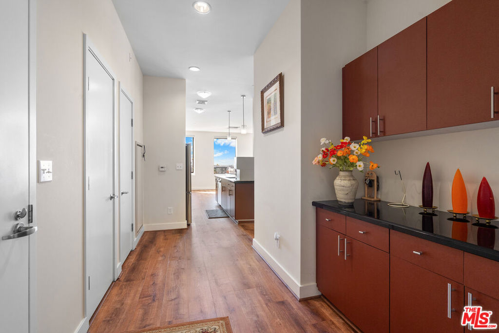 3810 Wilshire Boulevard 712 Property Photo 21