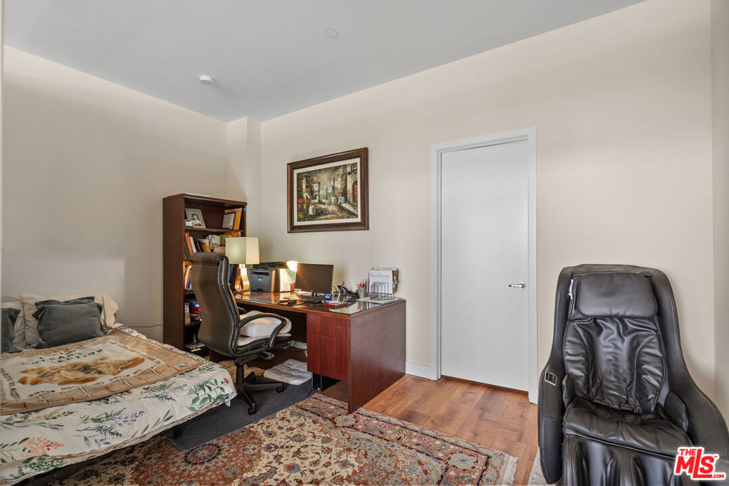 3810 Wilshire Boulevard 712 Property Photo 23