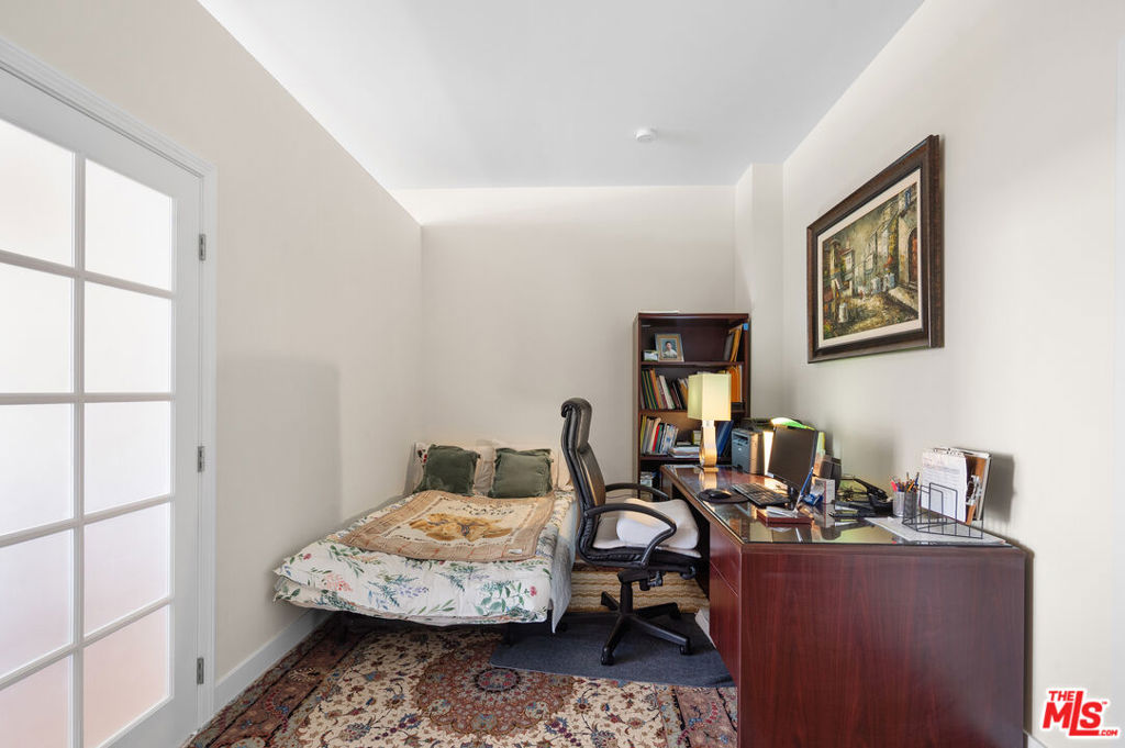 3810 Wilshire Boulevard 712 Property Photo 24