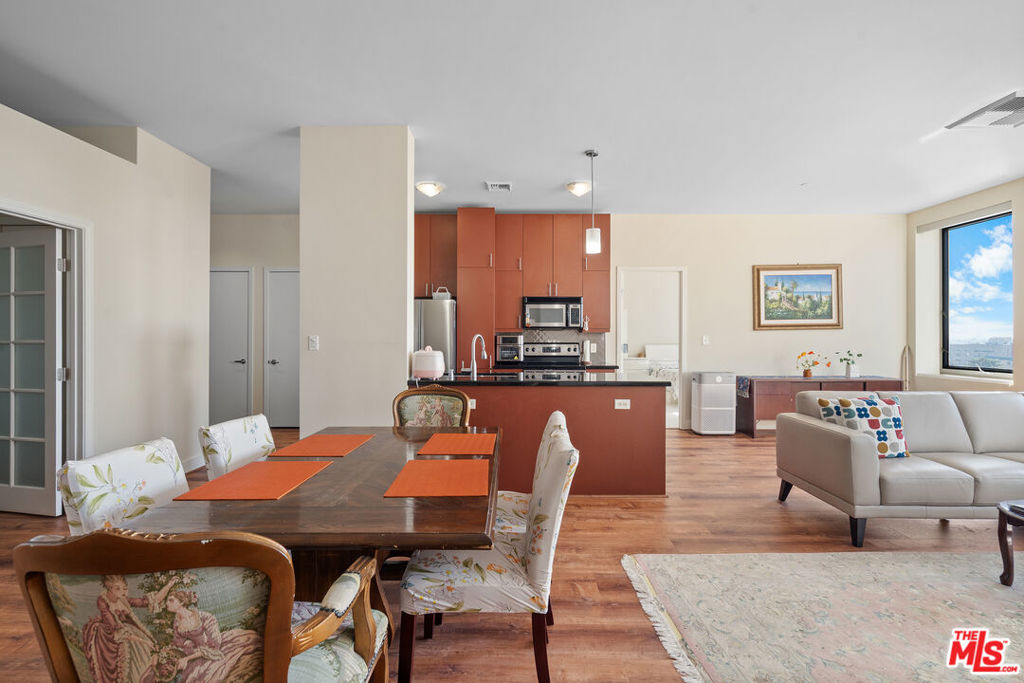 3810 Wilshire Boulevard 712 Property Photo 27