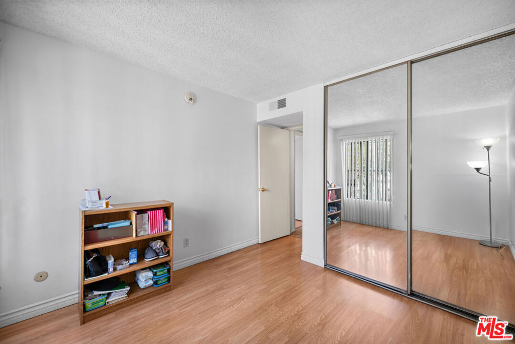 525 La Fayette Park Place 115 Property Photo 14