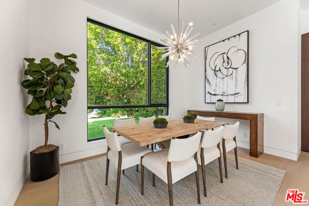 12119 Travis Street Property Photo 4