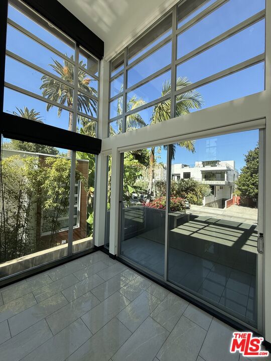 807 Huntley Property Photo 2