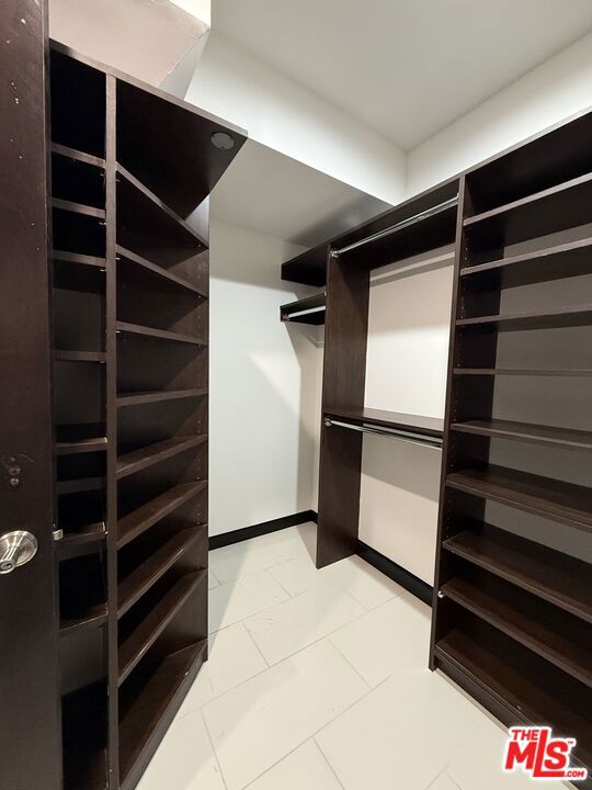 807 Huntley Property Photo 7