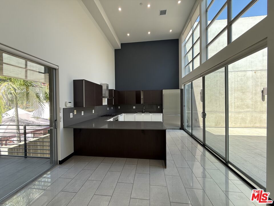 807 Huntley Property Photo 11