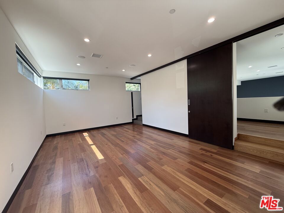 807 Huntley Property Photo 12