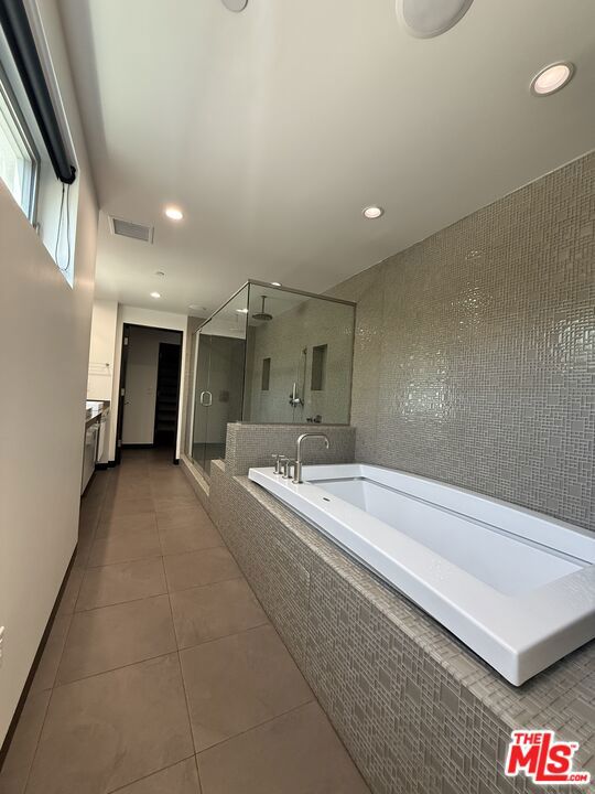 807 Huntley Property Photo 18