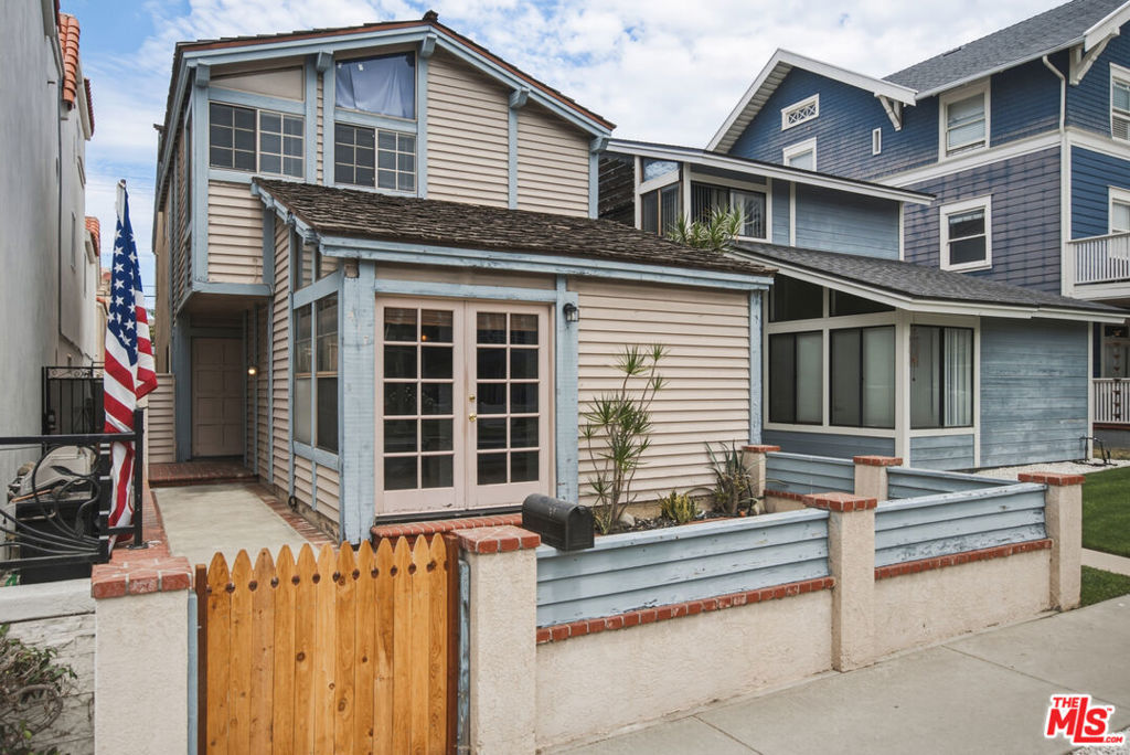 417 8th Street Property Photo 1