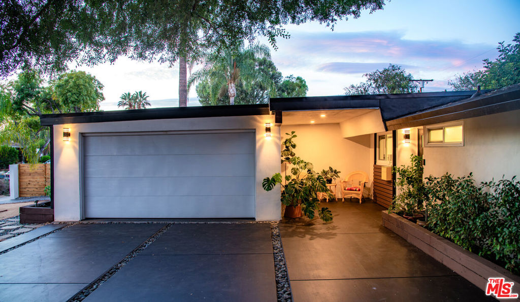 6504 Rhea Avenue Property Photo 1