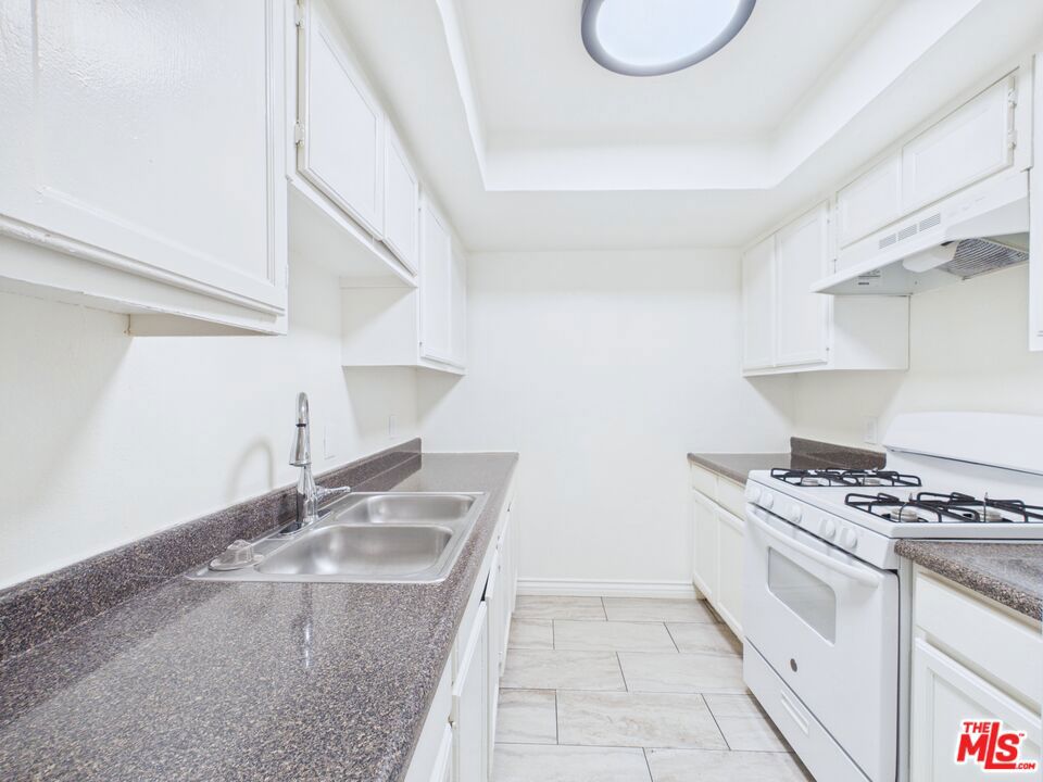 236 S. Ave 55 C Property Photo 5