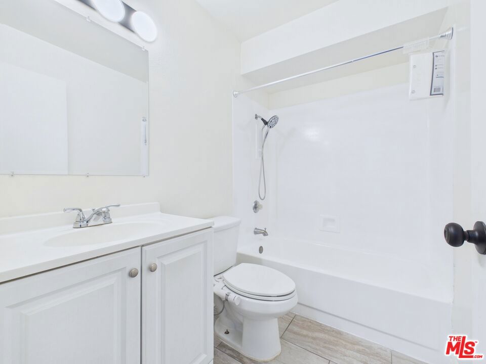 236 S. Ave 55 C Property Photo 7