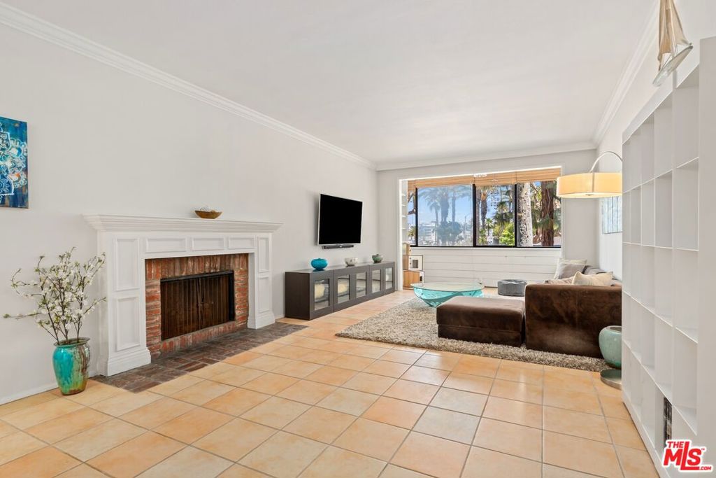 310 Tahiti Way 103 Property Photo 1