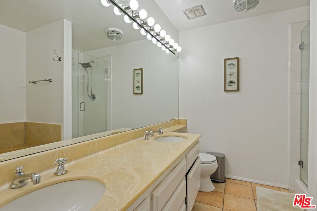 310 Tahiti Way 103 Property Photo 16