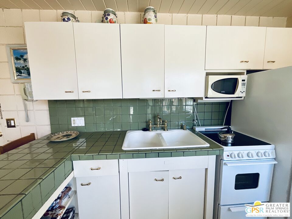 1111 E Palm Canyon Drive 347 Property Photo 10