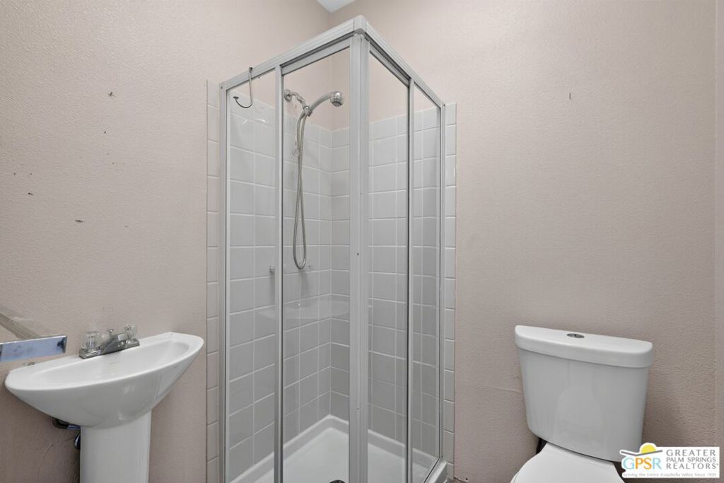 2300 N Vista Drive Property Photo 45