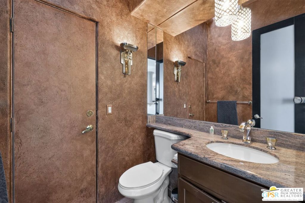 2300 N Vista Drive Property Photo 46